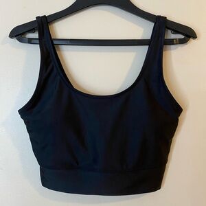 Old Navy Black Women's Sports bran tank top size large